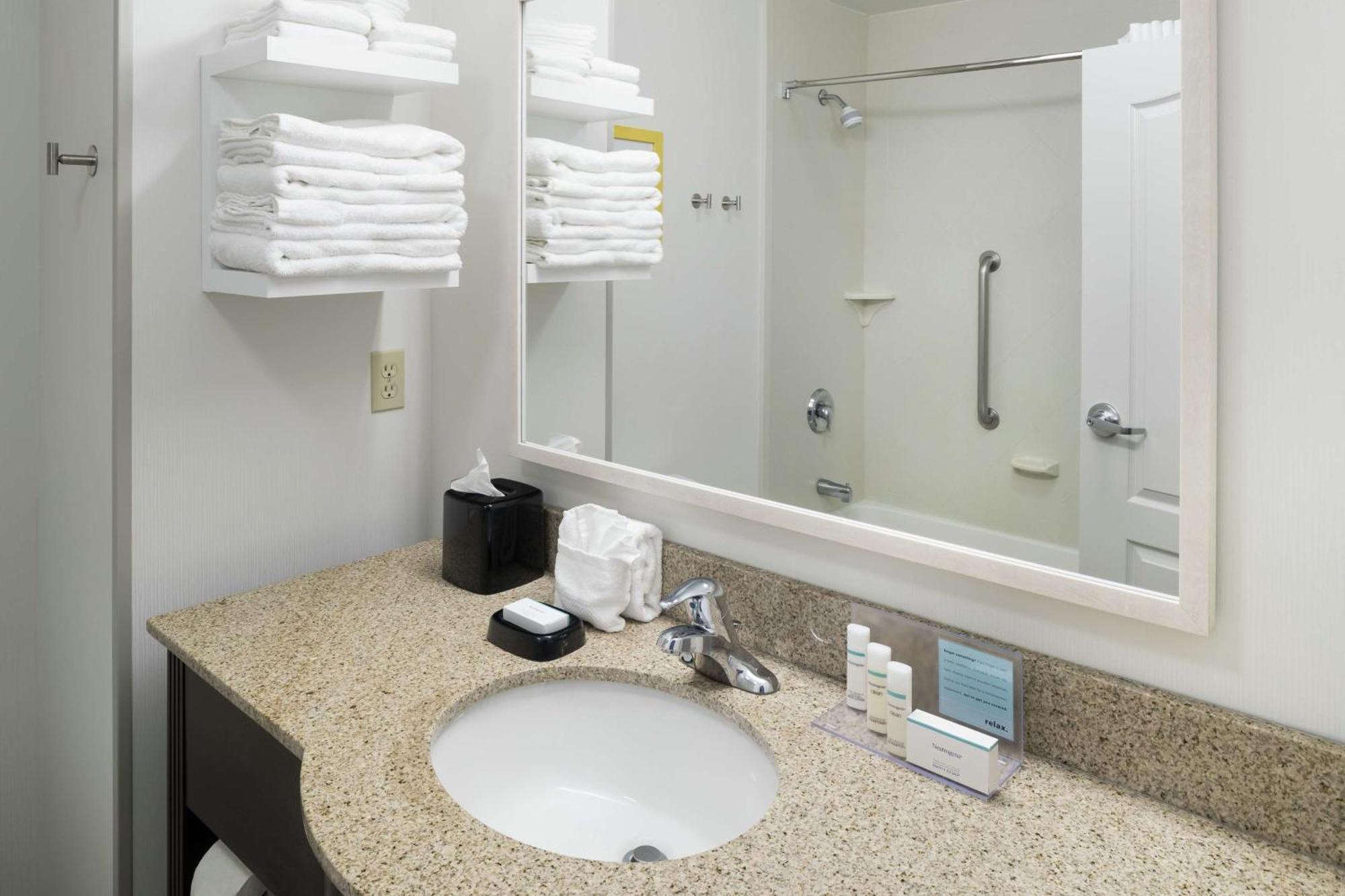 Hampton Inn & Suites Rochester-North Eksteriør billede