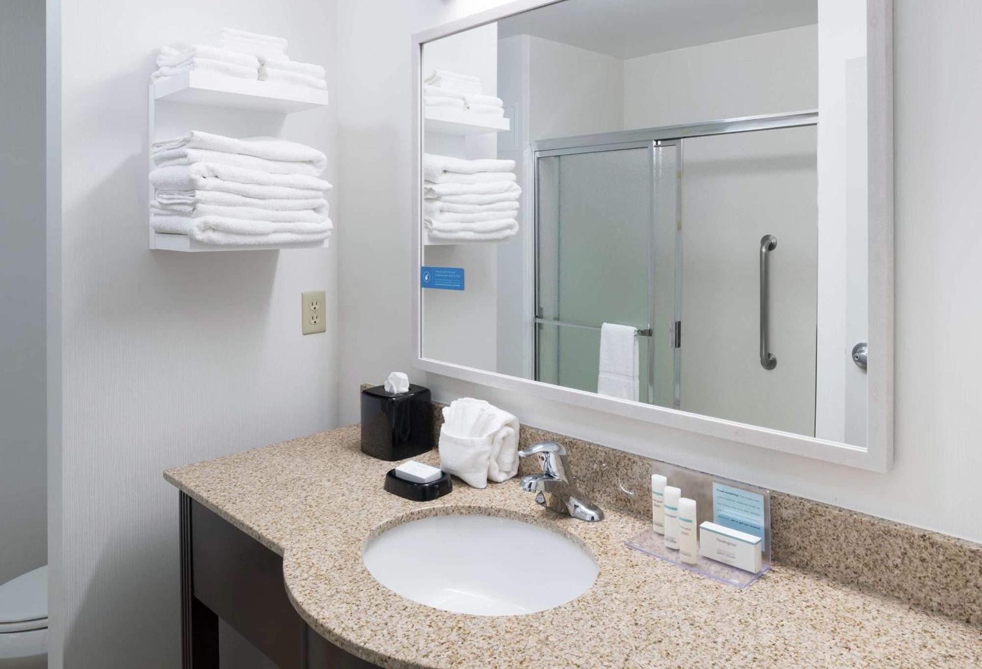 Hampton Inn & Suites Rochester-North Eksteriør billede